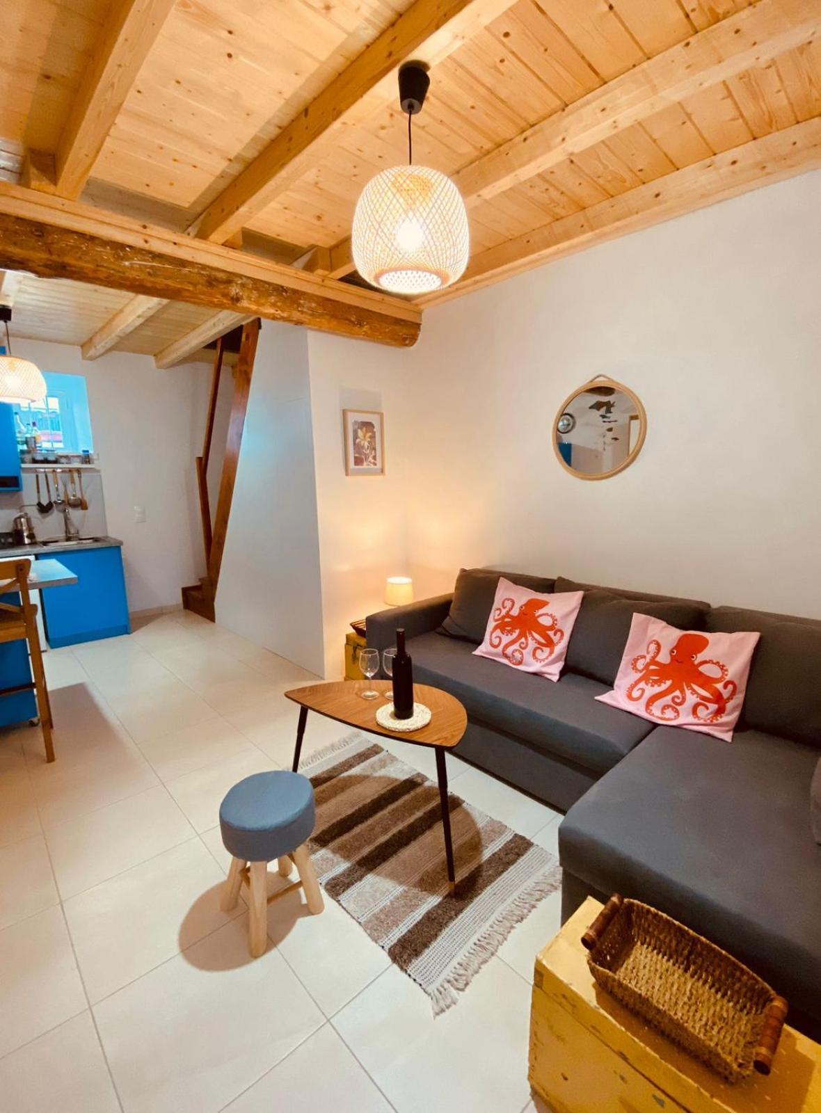 Malta House In Galaxidi Villa Bagian luar foto